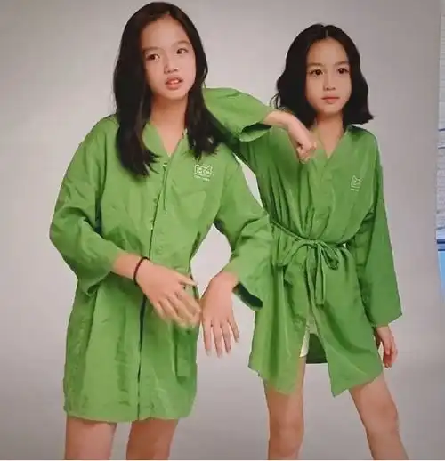 钟丽缇二女儿逆袭了13岁张子晴穿条纹裙过情人节,美过妈妈了