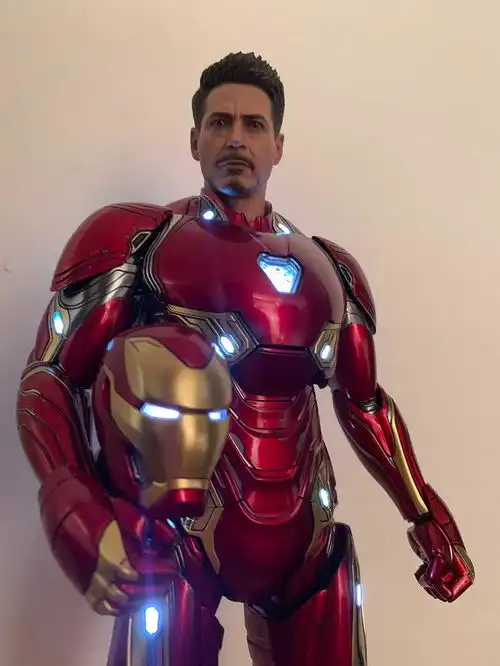 漫画里钢铁侠和黑寡妇睡了多少人