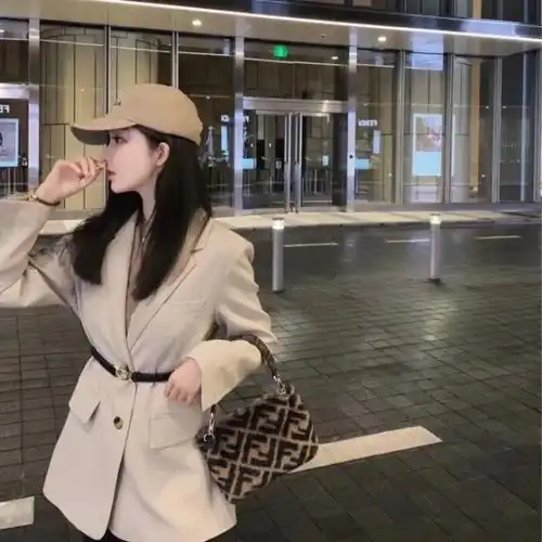 女生头像相貌和教养不存在相关性