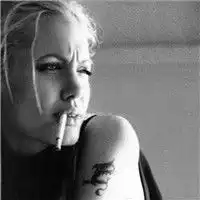 寂寞时抽烟缓解一下吧,伤感颓废女生头像