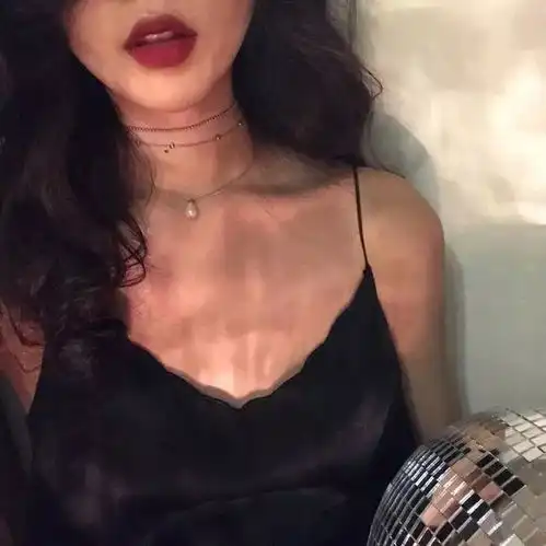 每日头像丨我爱你但与你无关