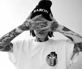 姑娘,你别再犯贱了