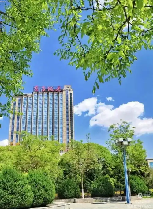 其他关于夏天的风景都不及这一刻金昌的蓝天白云凤凰网甘肃凤凰网