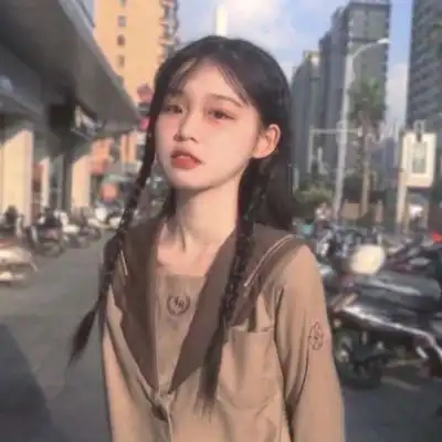 优质真人女头莹莹.