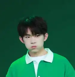 易烊千玺晒弟弟近照,楠楠对他的称呼很特别,网友比千玺还大佬