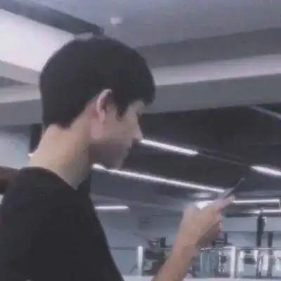 黑色系情侣高清头像陈柏