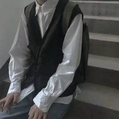 动漫帅气的男生头像半身