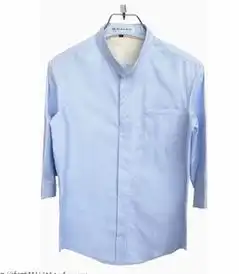 男纯蓝色衬衫配黑色休闲裤好看还是卡其色休闲裤好看