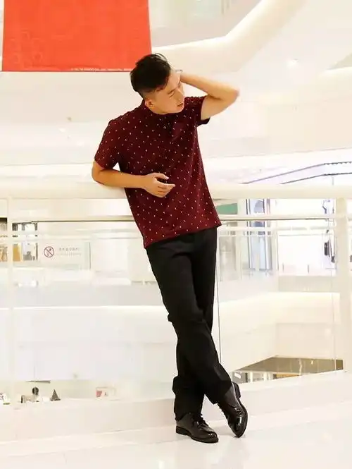 男神会穿搭街拍潮人穿衣指南出炉,闪亮金秋就靠它