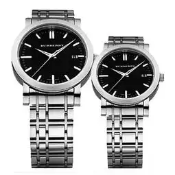 burberry30015000石英表50m情侣款精钢不锈钢矿物水晶玻璃日期显示大三针迷你30mm以下主流3740mm蝴蝶扣黑色系情侣款黑色经典格纹圆形日历情侣腕表