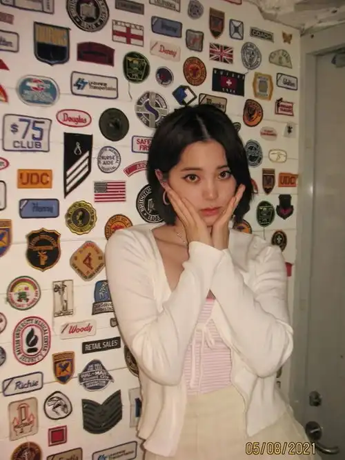 自从入手了刘雯金晨的同款针织开衫,我每天都盼着降温