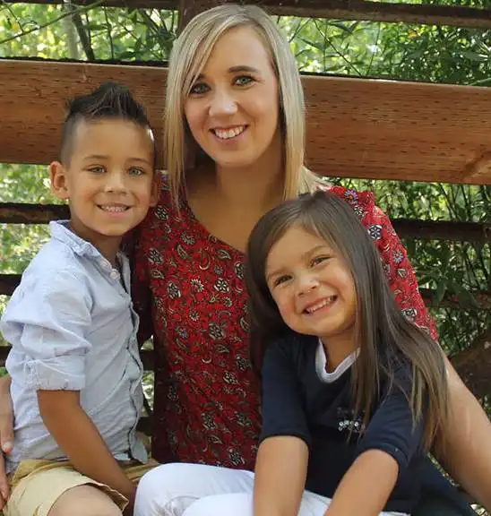 别再拿单亲家庭当育儿问题的借口了