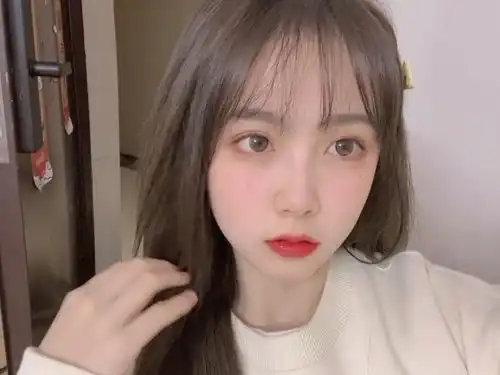 今天也是一个要过节的妇女甜系女孩