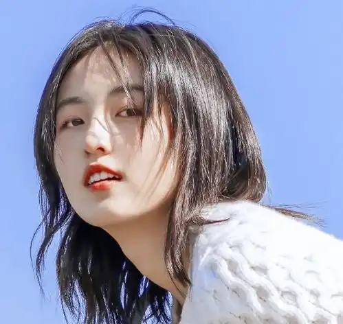 张子枫说自己不适合古装,被导演强烈要求,没有男演员能配上