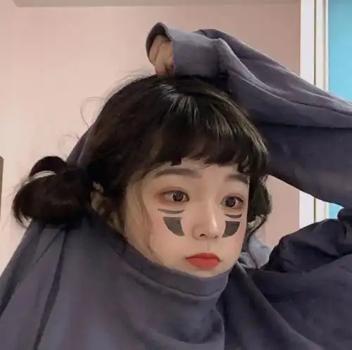 可爱搞怪女生头像02