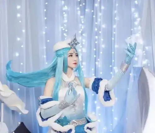 每日cos集锦大赏,王者荣耀之王昭君小姐姐,网友我爱了