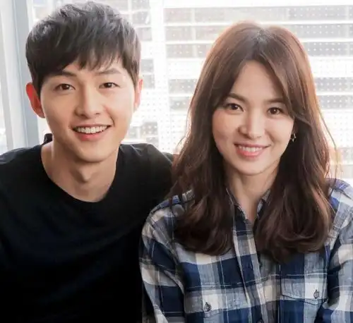 宋仲基妻子怀二胎,距离生一胎不足一年,坐实与宋慧乔离婚原因