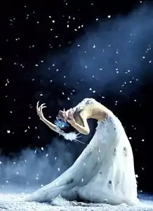 蓝色系的头像女生高级感