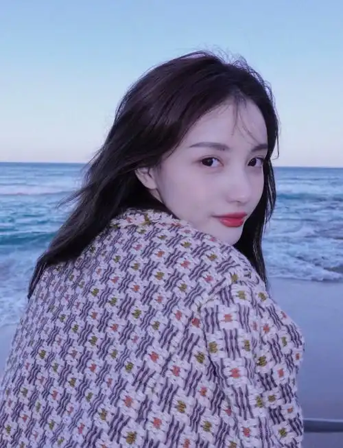 林小宅真是人生赢家爱情事业都丰收男友五官立体似明星