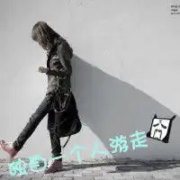 可爱小女孩在床上头像微信头像图片大全