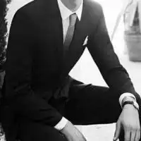 黑色西装头像男生