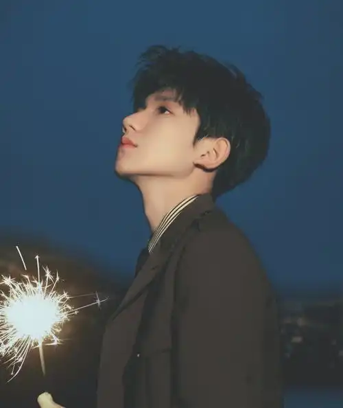 200818王源港风滤镜系列小合集不食烟火的清冷贵公子