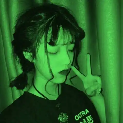 最新女生绿色头像