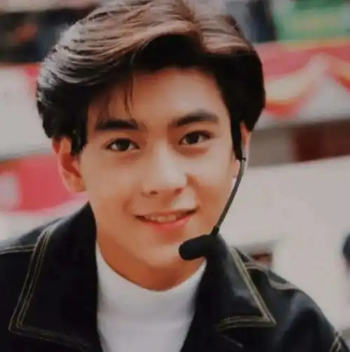 冻龄都是骗人的林志颖路人照曝光,皮肤苍老憔悴像大叔