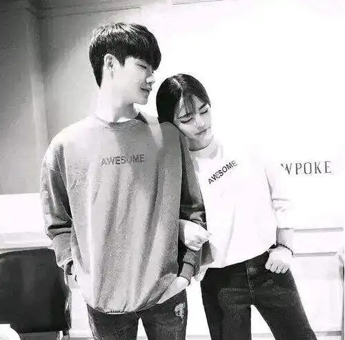 港系复古的头像男情侣头