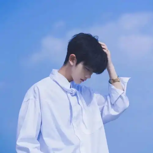 头像梦里相见却相顾无言