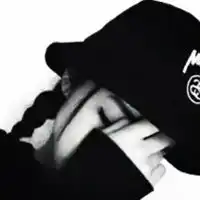 黑白戴帽的头像黑白系戴帽子的头像