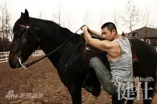 邵兵硬汉登封面健康肌肉