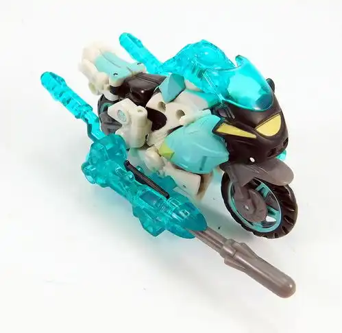 美丽的绿色女汽车人变形金刚天元神力系列月娇