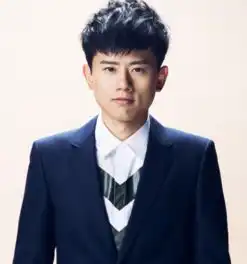 华语乐坛2018年最受欢迎的五位男歌手,第一名竟是他