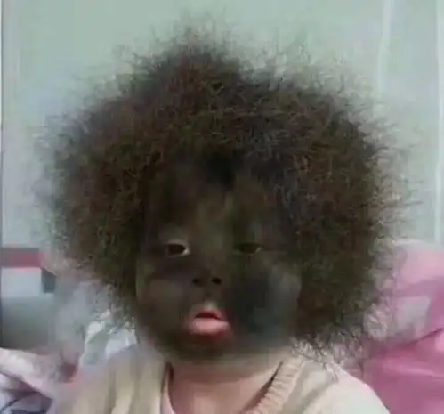 搞笑gif每日一笑文明城市,大家做好文明人,众人皆醉你独醒