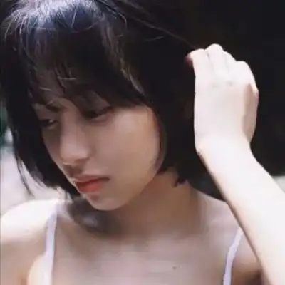 丧系女生头像我还没来得及炫耀你,你就已经不是我的