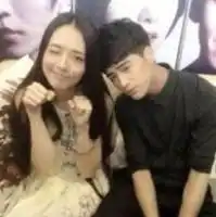 我们能不能只谈情不说爱非主流情侣头像