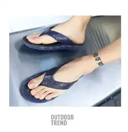 小童马2019夏季人字拖个性外穿沙滩凉拖简约夹脚潮流休闲软底男拖