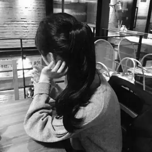 孤独系头像黑色黑白
