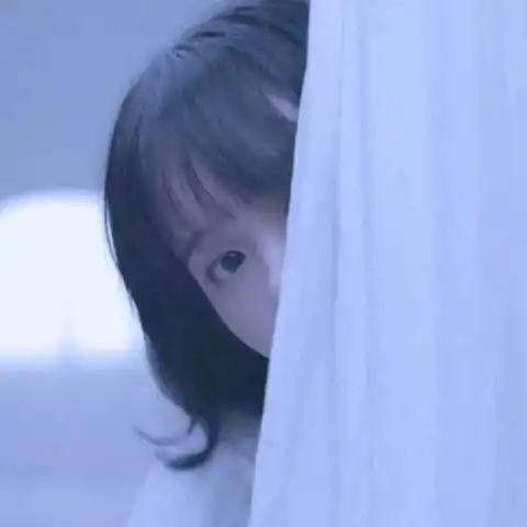 女生背影头像有点丧