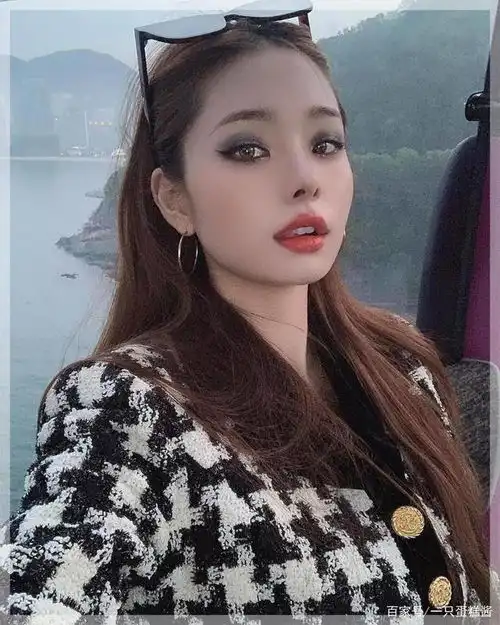 猫系女生金智雅的纯欲感从何而来