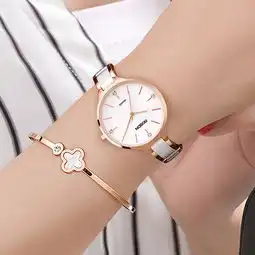 女同胞们,别傻傻的戴手链了,有品味的女性都在戴这款精致手表