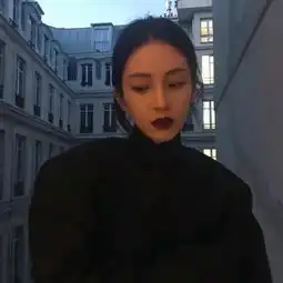 头像丨生活不允许普通人快乐