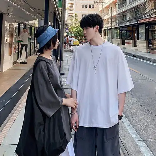 情侣夏装短袖t恤男士衣服ins宽松韩版潮上衣夏季学生班服