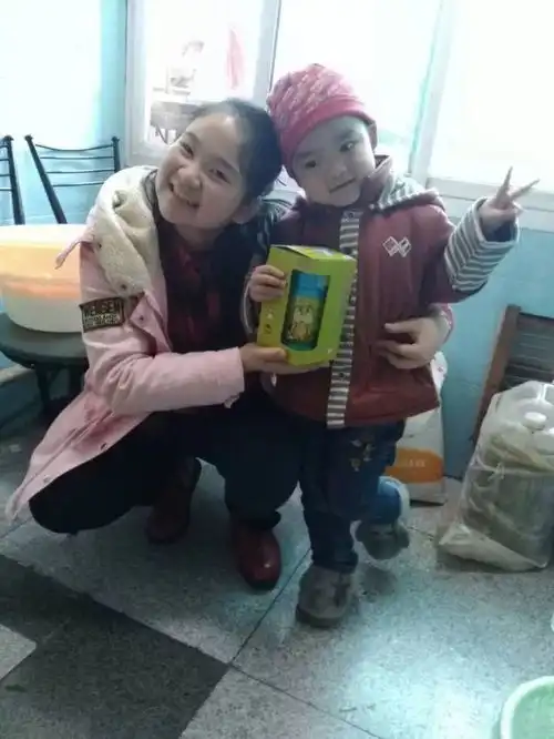 成都一女孩获评最美孝心少年,登上央视舞台