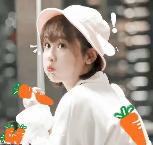 佟年杨紫活动新照,粉t搭半身白裙,清新甜美显露少女心