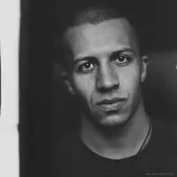 手机版生活中的黑白纪实肖像