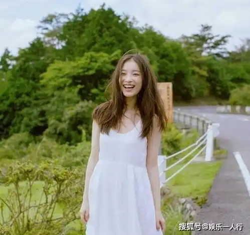 参观倪妮现实的房子,生活中伙食很随意,自己下厨烙煎饼吃