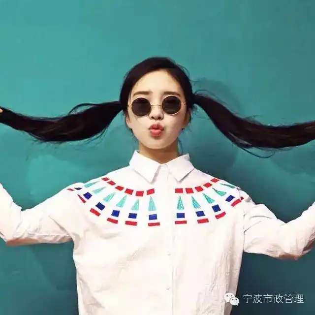 泳池的小鲜肉们火了,这里的一群小烤肉表示不服