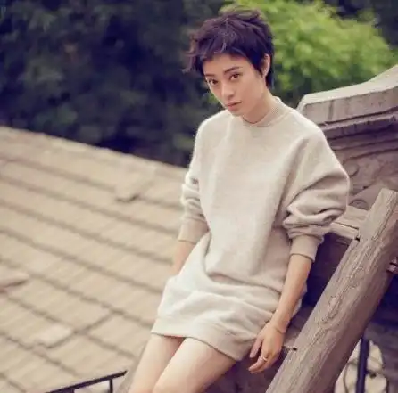 孙俪曾对父亲和继母心怀怨恨,妹妹孙艳的一封信化解了恩怨